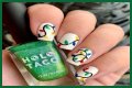 Can you paint Christmas lights with nail polish?